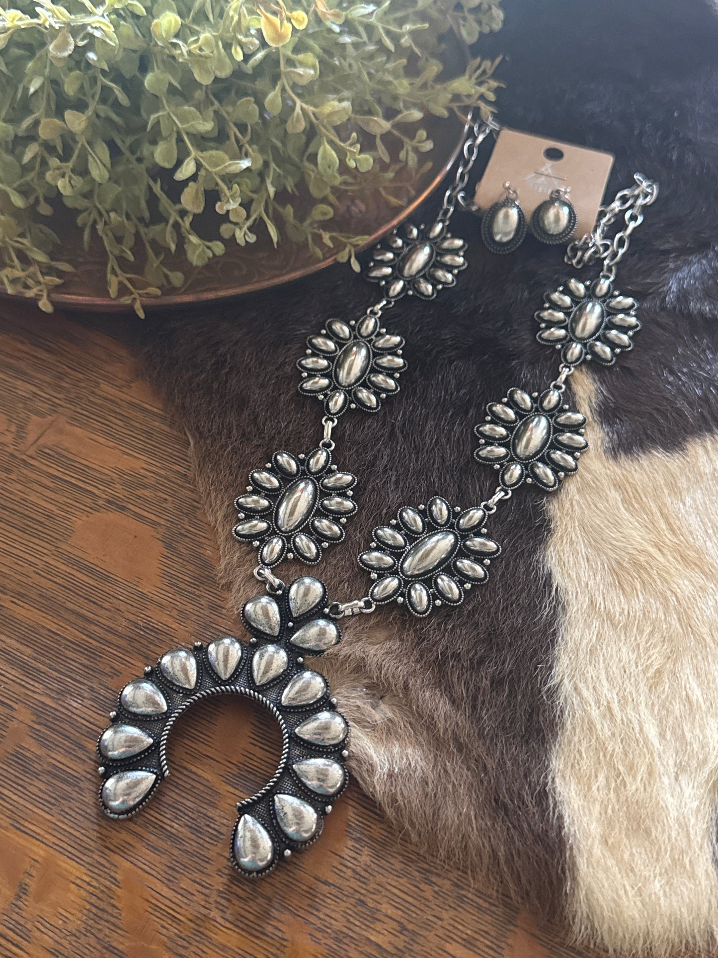 High Stakes - Silver Squash Necklace Set