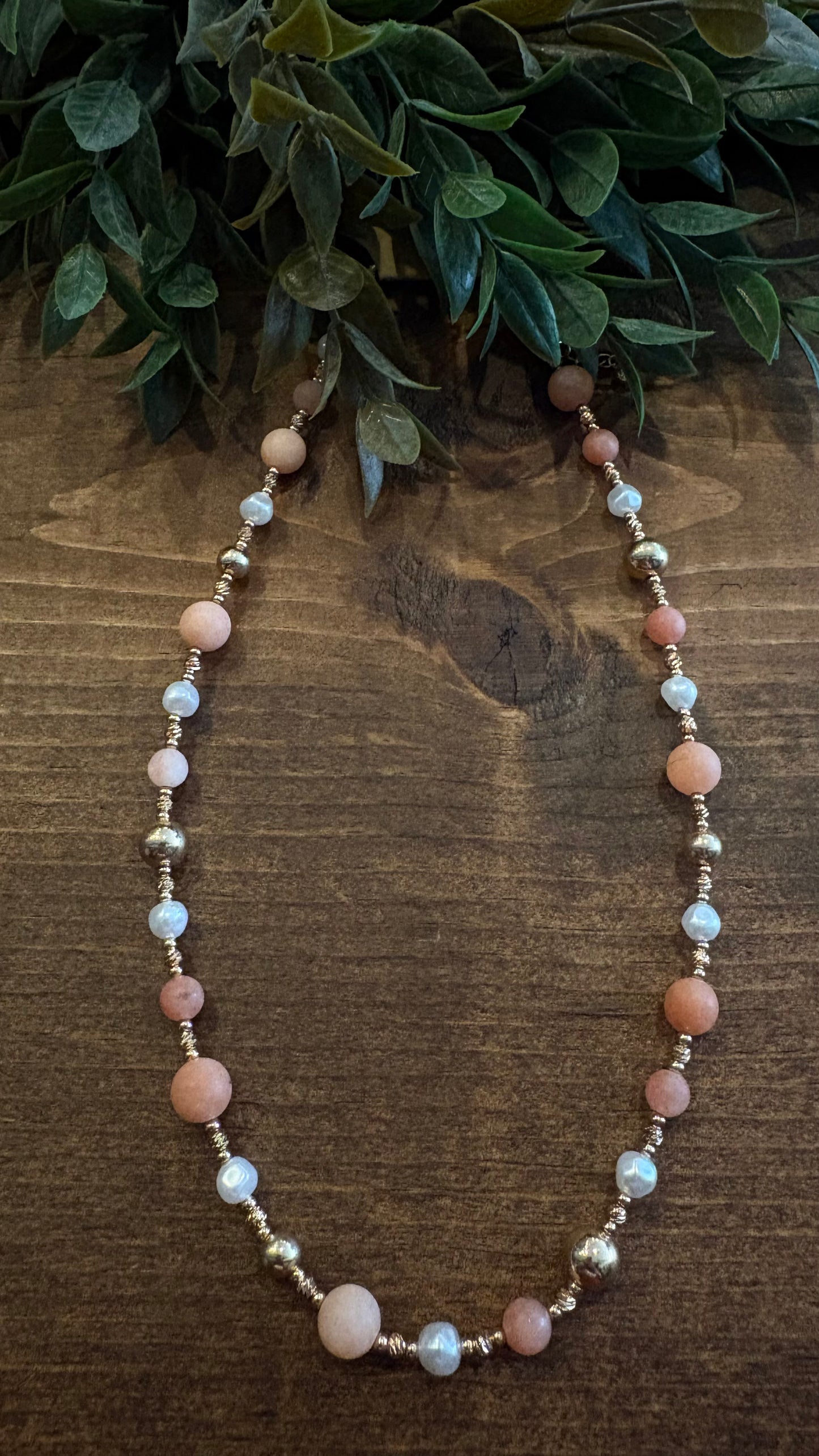 Peach Stone & Pearl-Gold Necklace