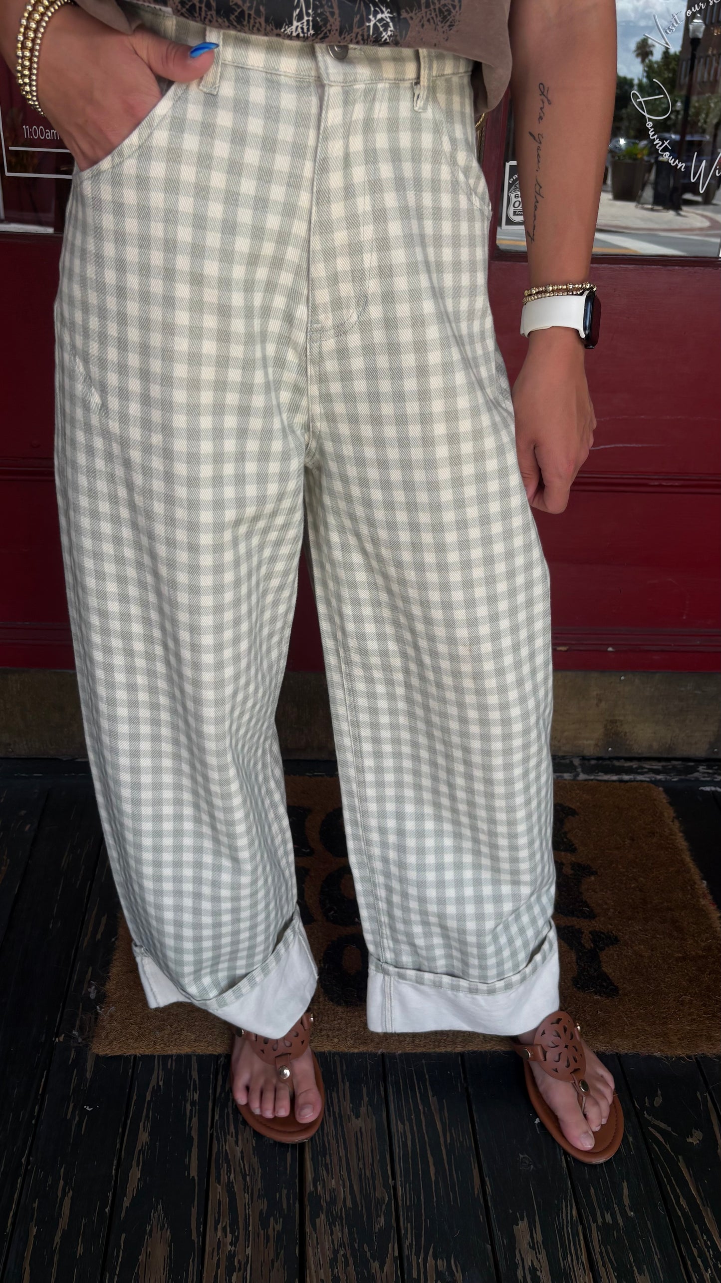 Farmhouse Check – Barrel Jeans