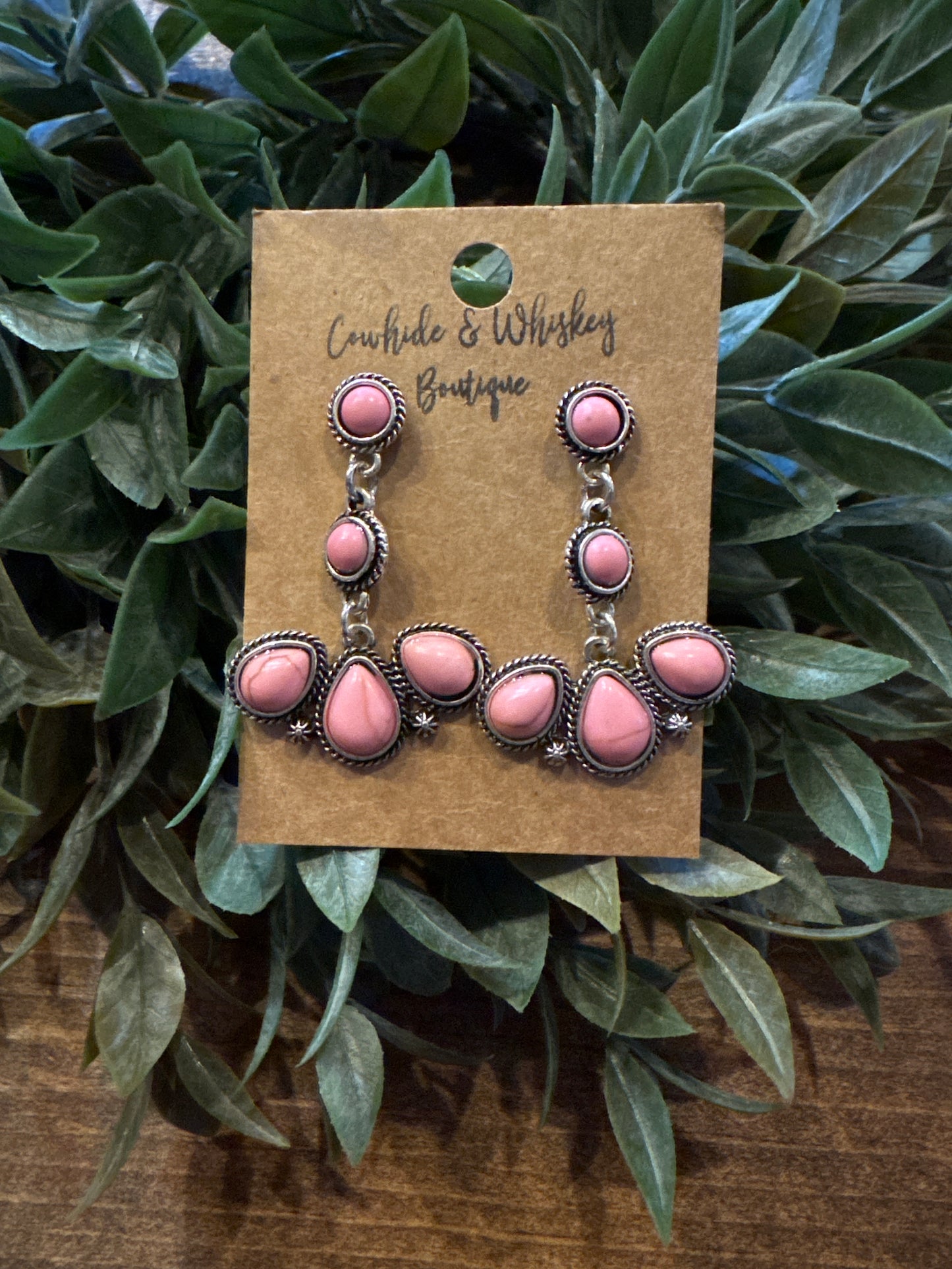 Pink Spray Conch - Earrings