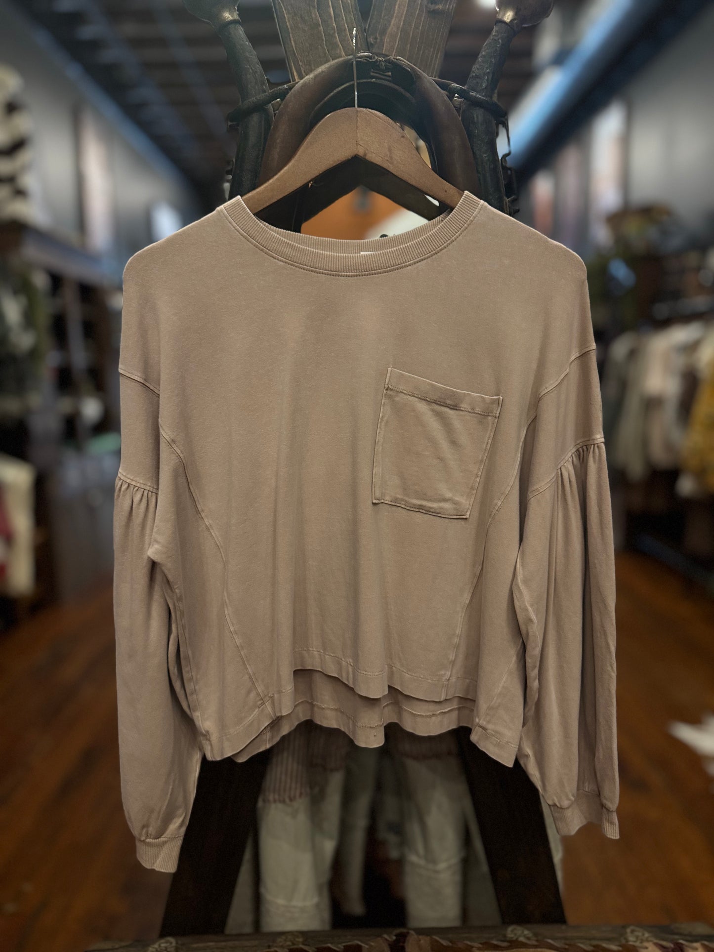 Simple Comfort – Taupe Bubble Sleeve Top