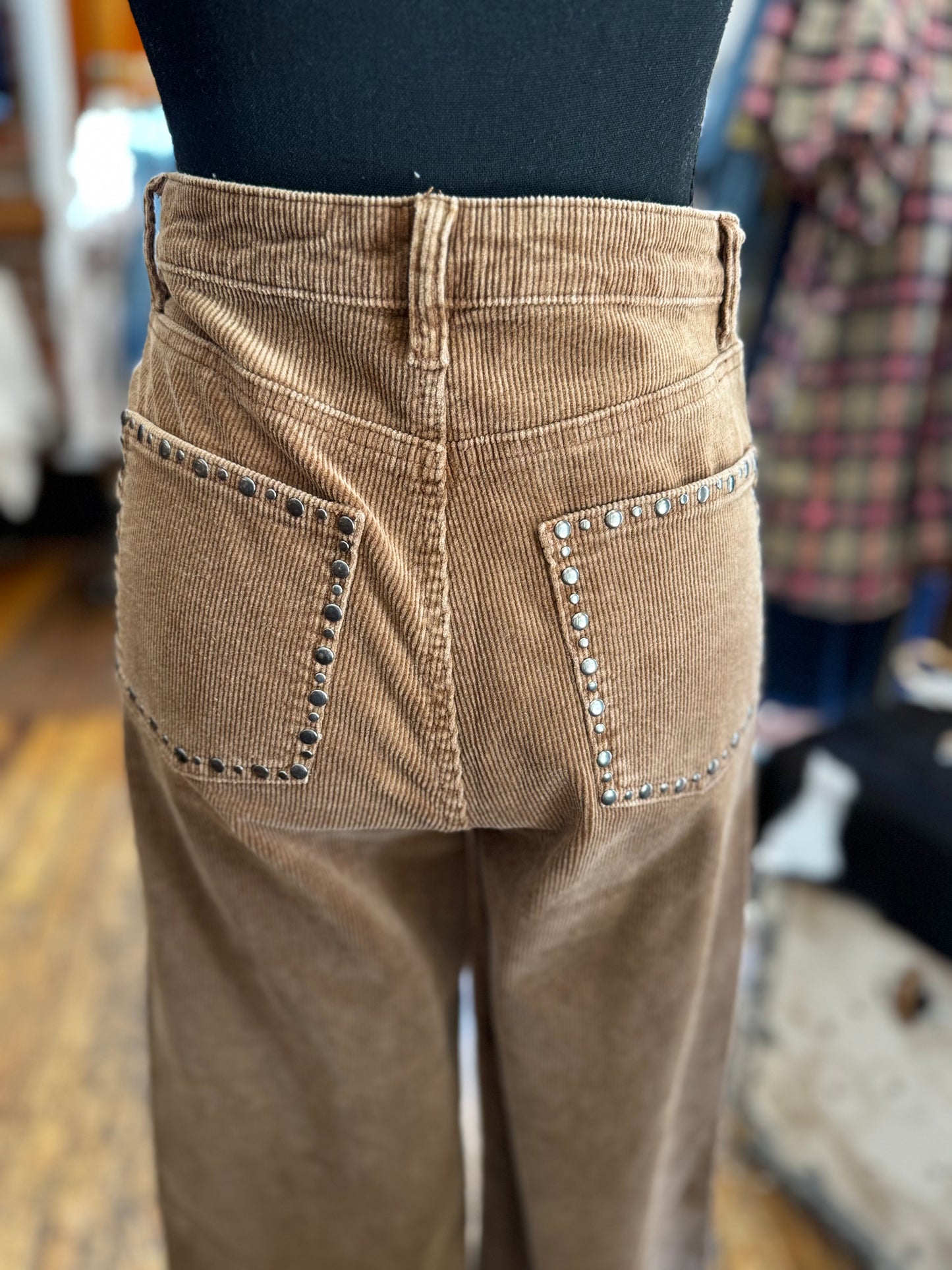 Studded Saddle – Camel Studded Corduroy Cropped Pants