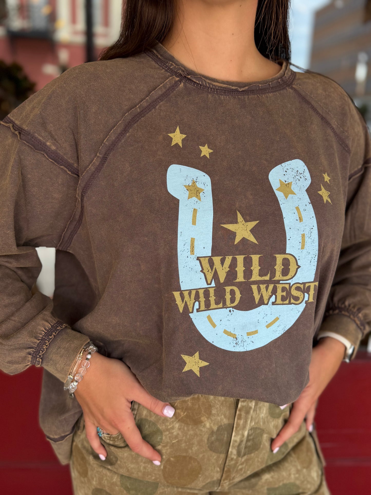 Wild West Way – Brown Acid Wash Pullover