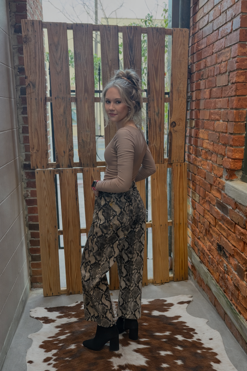 Rattlesnake Run – Barrel Crop Jean