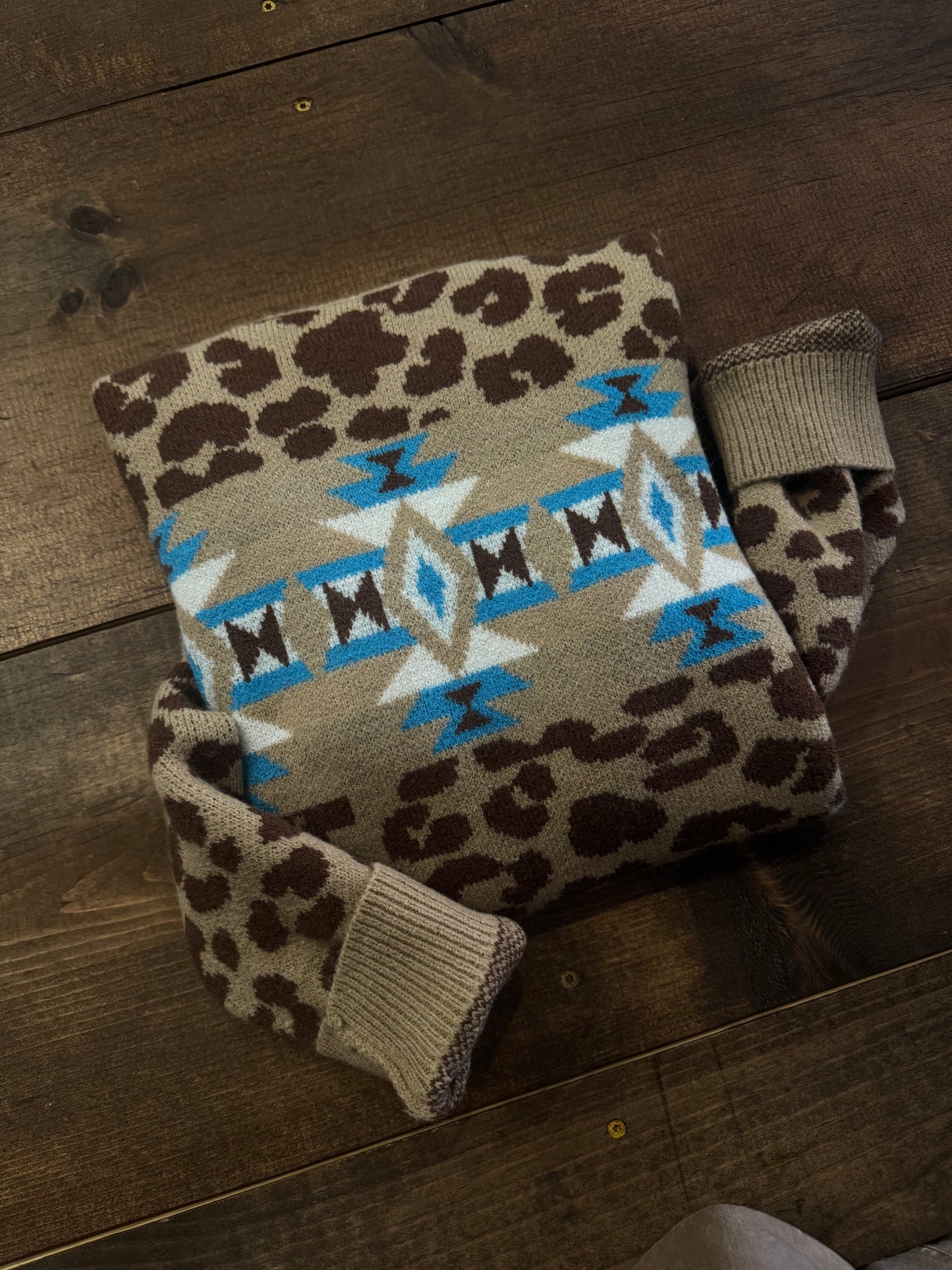 Wild Mesa Mix – Aztec Cheetah Sweater