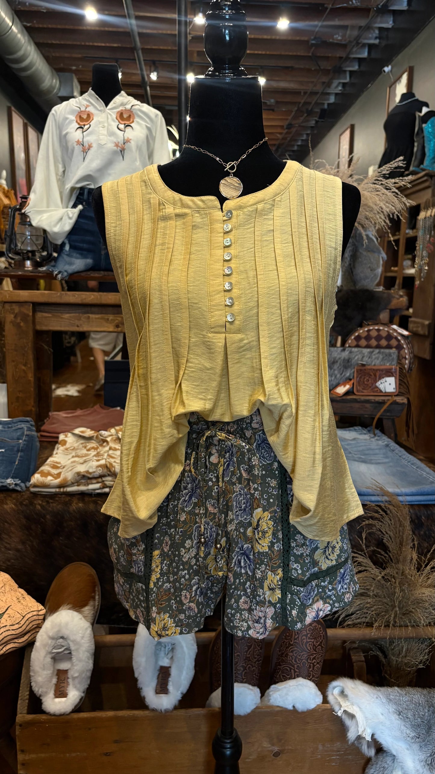 Heatwave Honey – Yellow Pintuck Tank