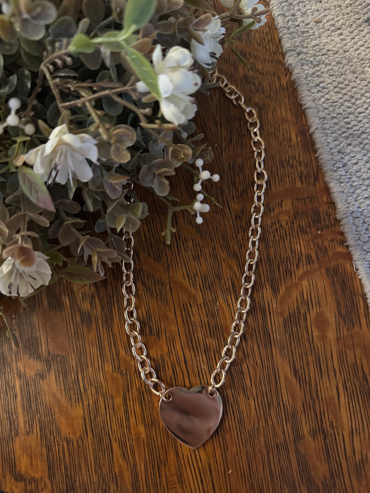 Heart Swing - Gold Necklace