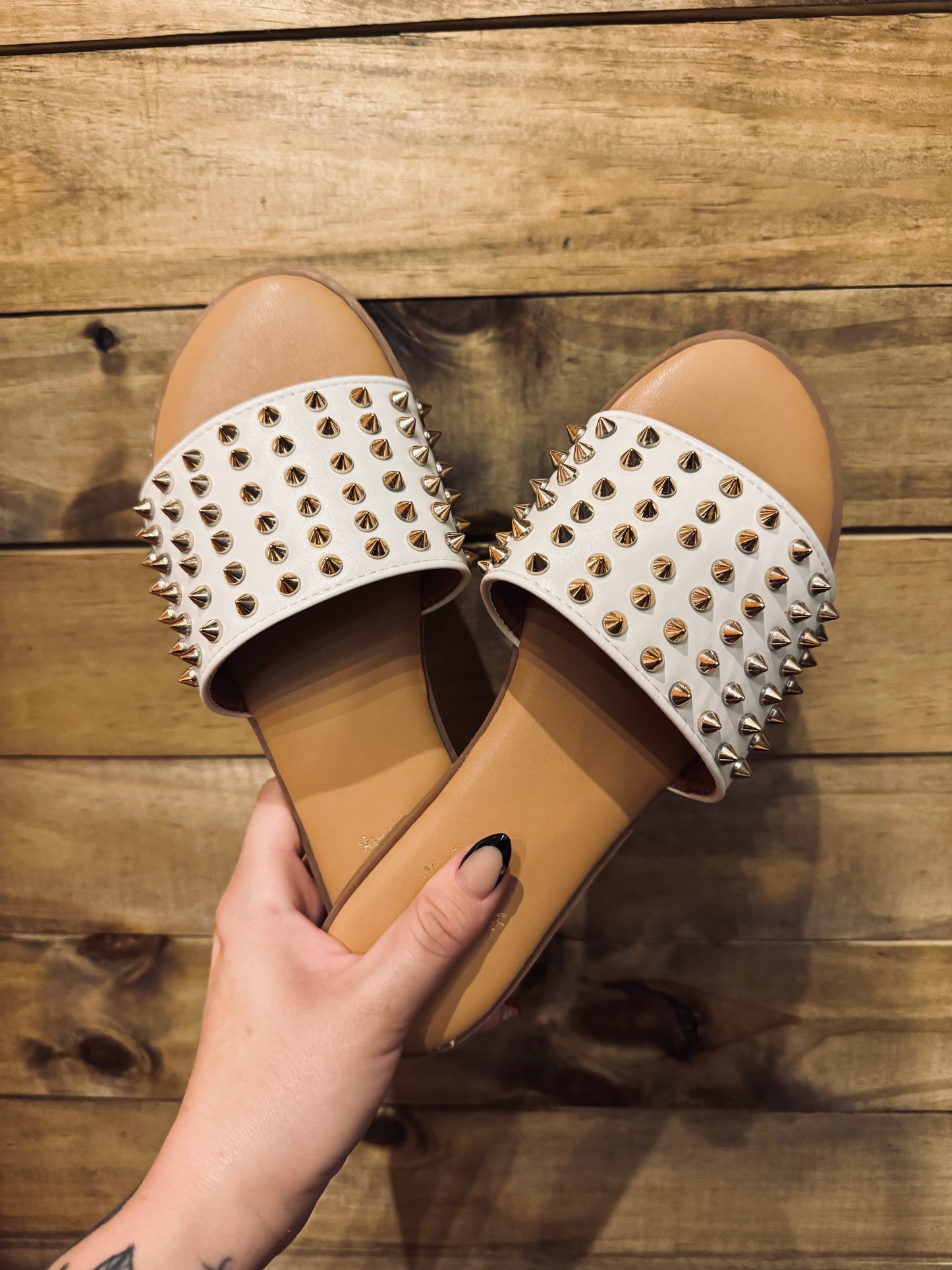 The Golden Stud - White Sandal