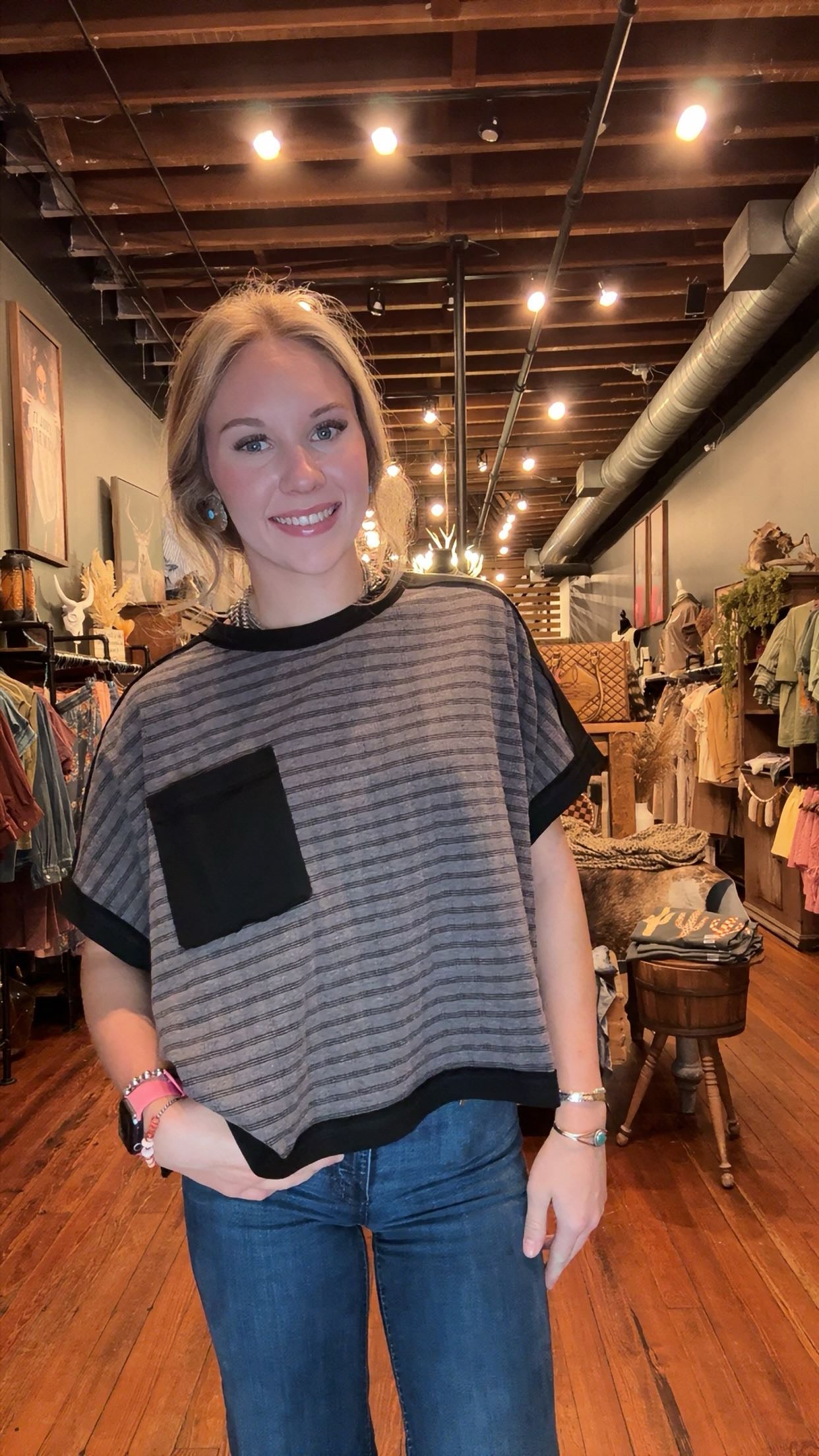 Off Grid – Ash Black Pocket Top