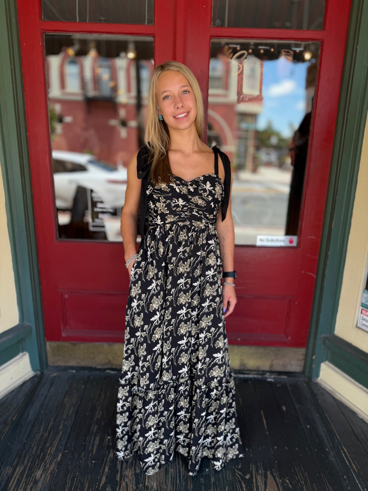 Secret Garden – Black Floral Maxi Dress