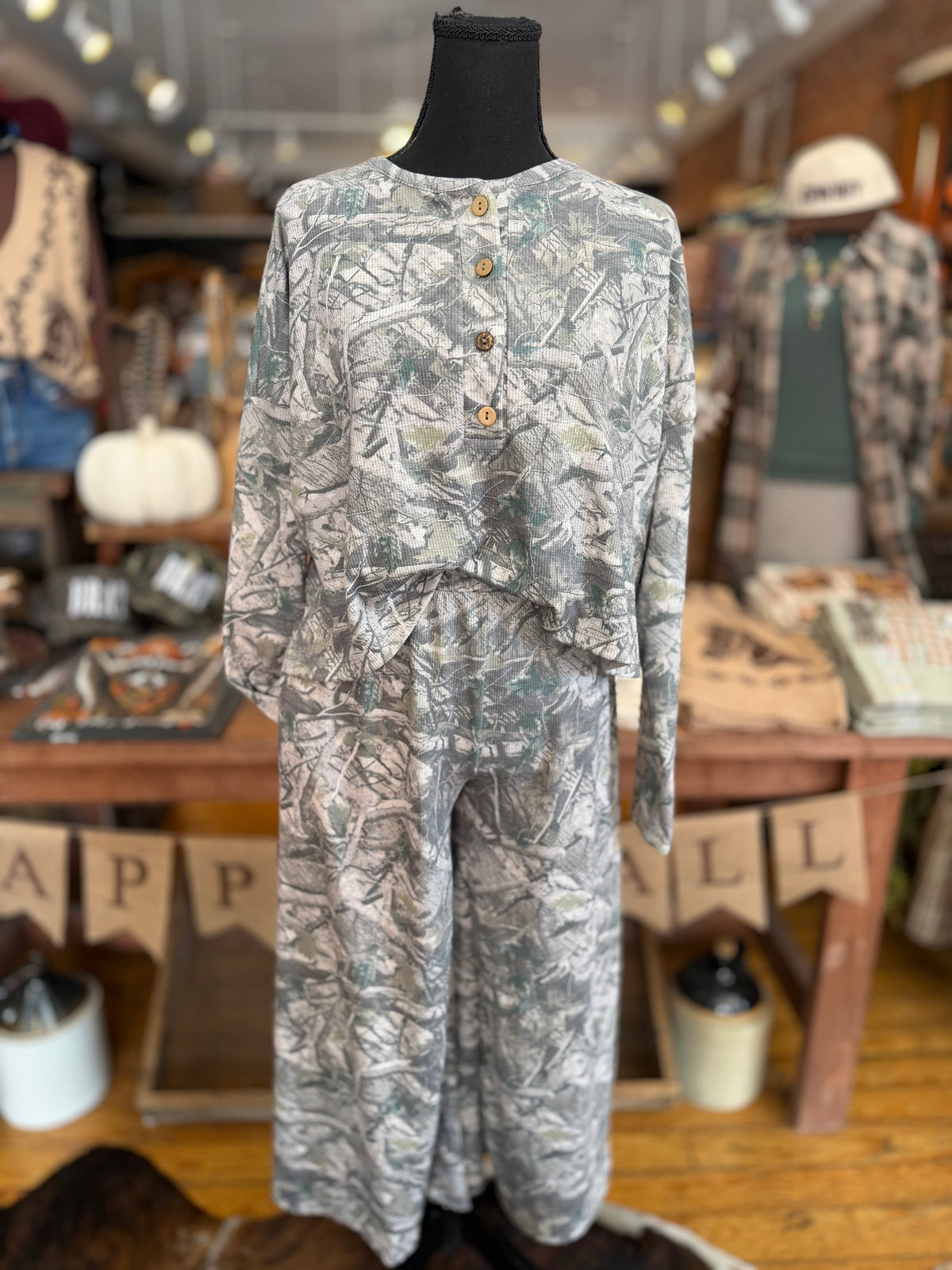 Country Comfort – Camo Lounge Set