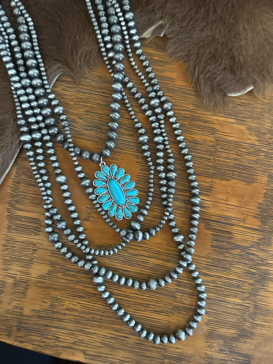 Concho Fall - Pearl Necklace Set