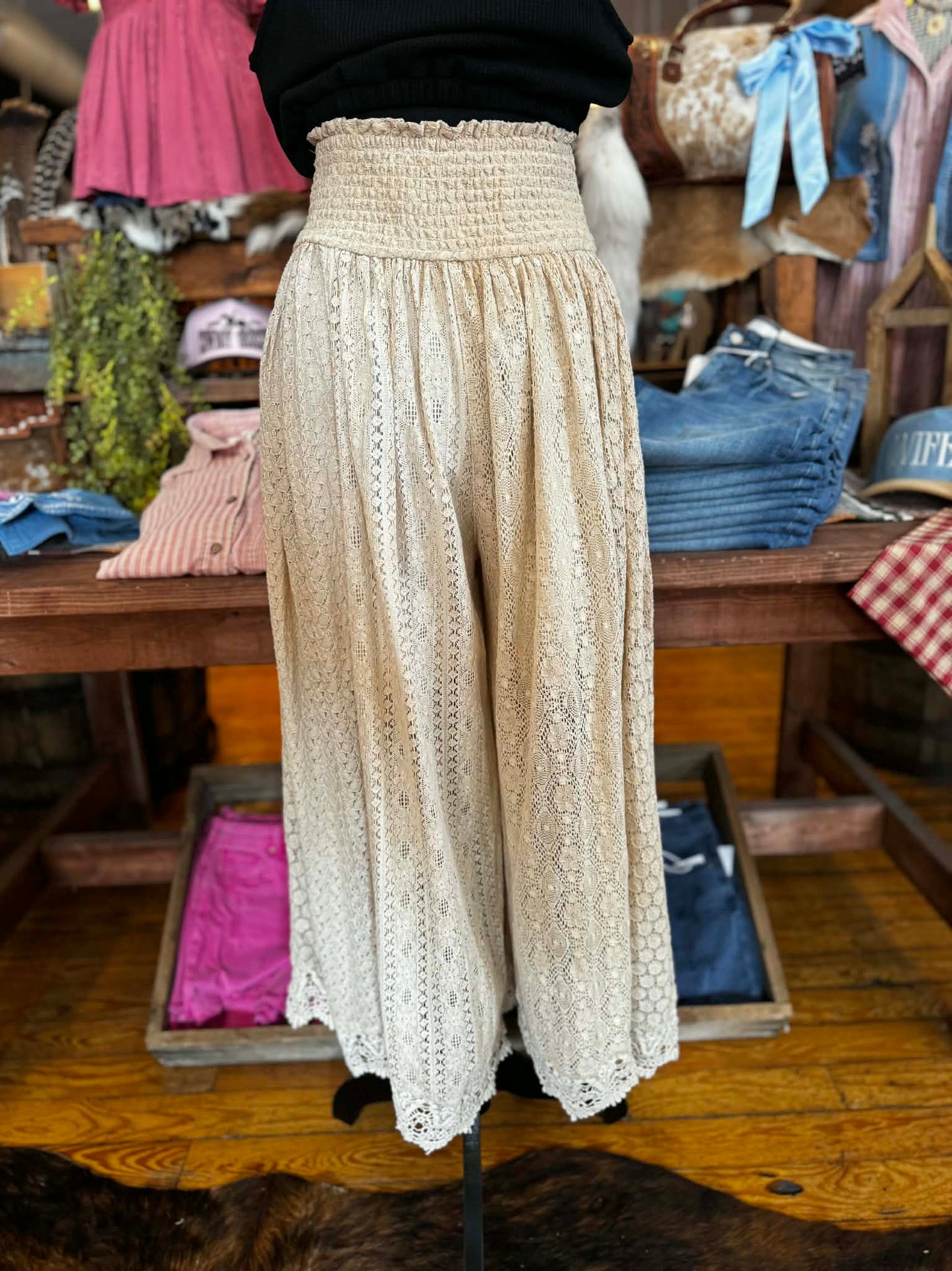 Desert Dream-Flow Lace Trousers