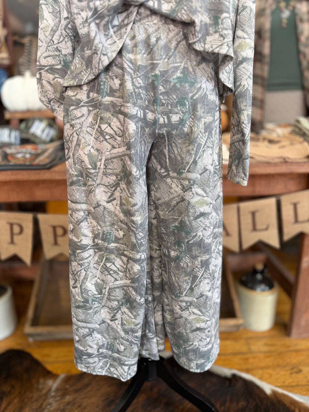 Country Comfort – Camo Lounge Set