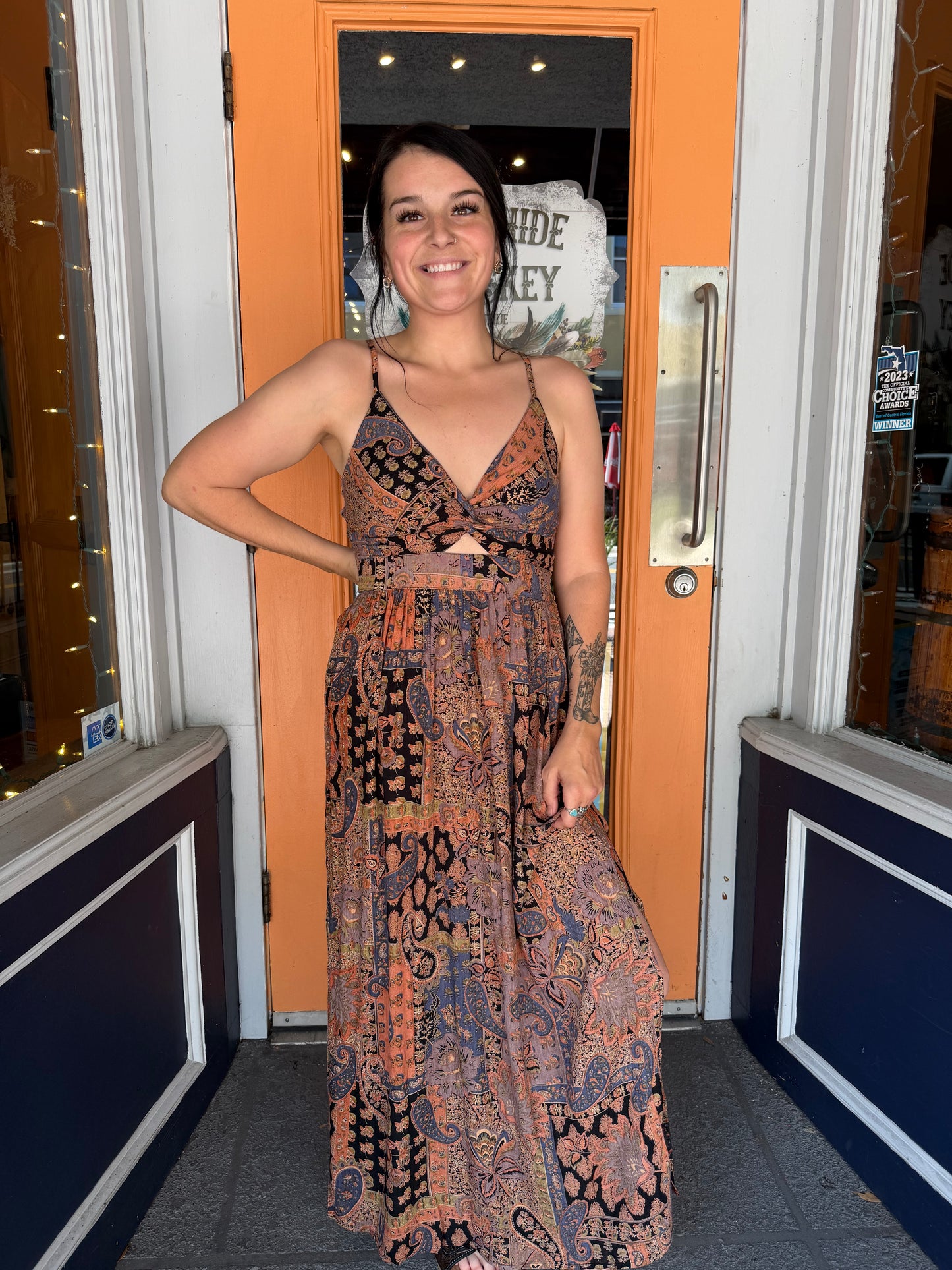 Romantic Noir – Paisley Maxi Dress