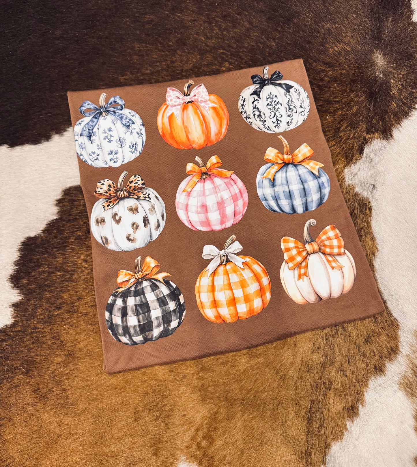 Farmhouse Pumpkins - Chestnut Graphic Tee