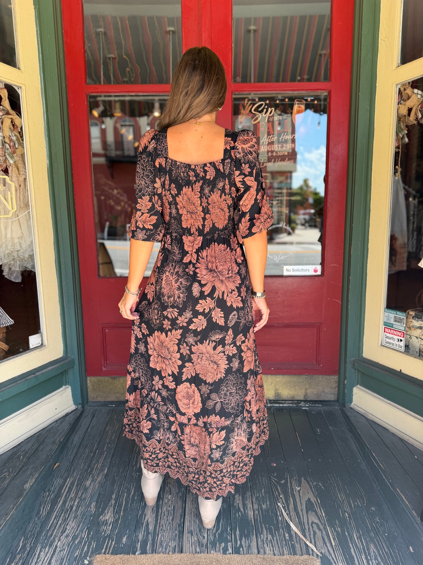 Cinnamon Flora – Twist Front Cut-Out Maxi Dress