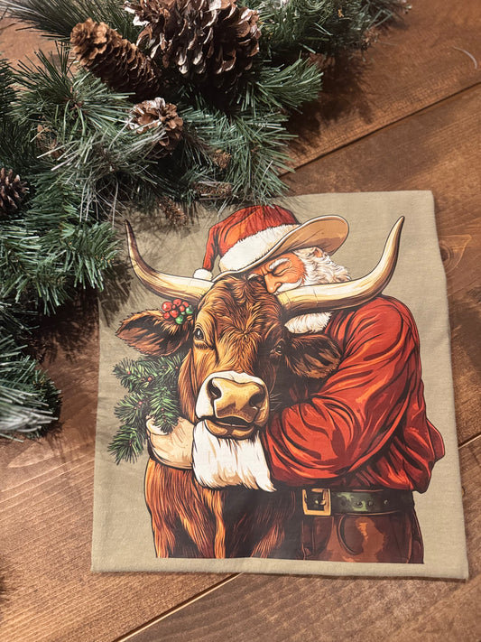 Santa Hugs - Sandstone Graphic Tee