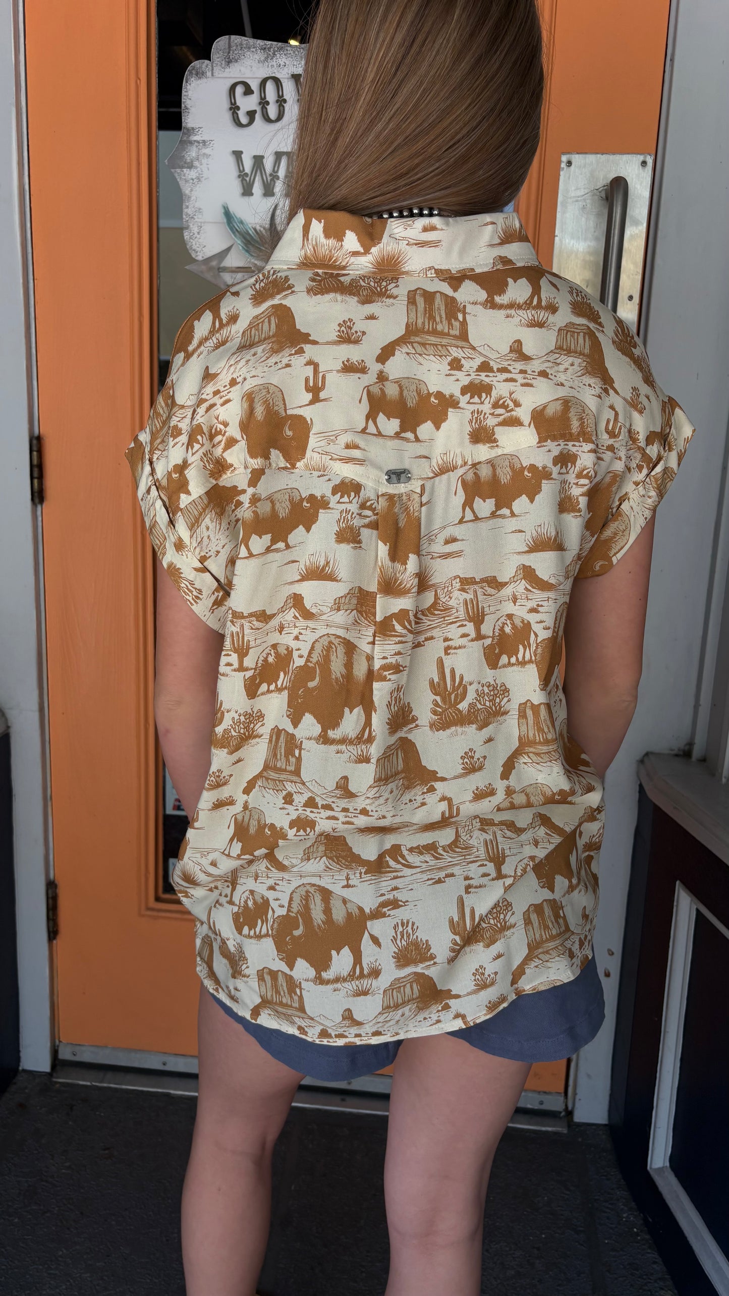 Buffalo Trail – Beige Button Down Top