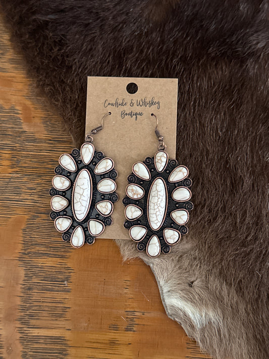 Ivory Swirl - Earrings