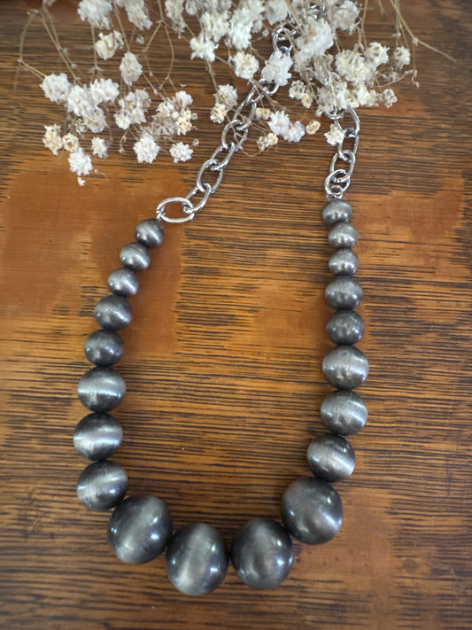 Chunky Pearl - Silver Necklace