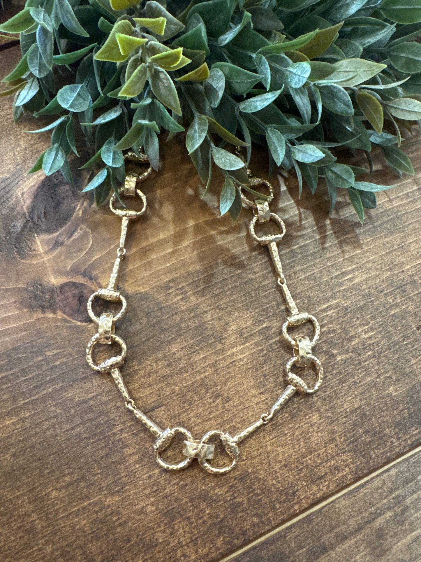 Snaffle Crackle - Gold Necklace