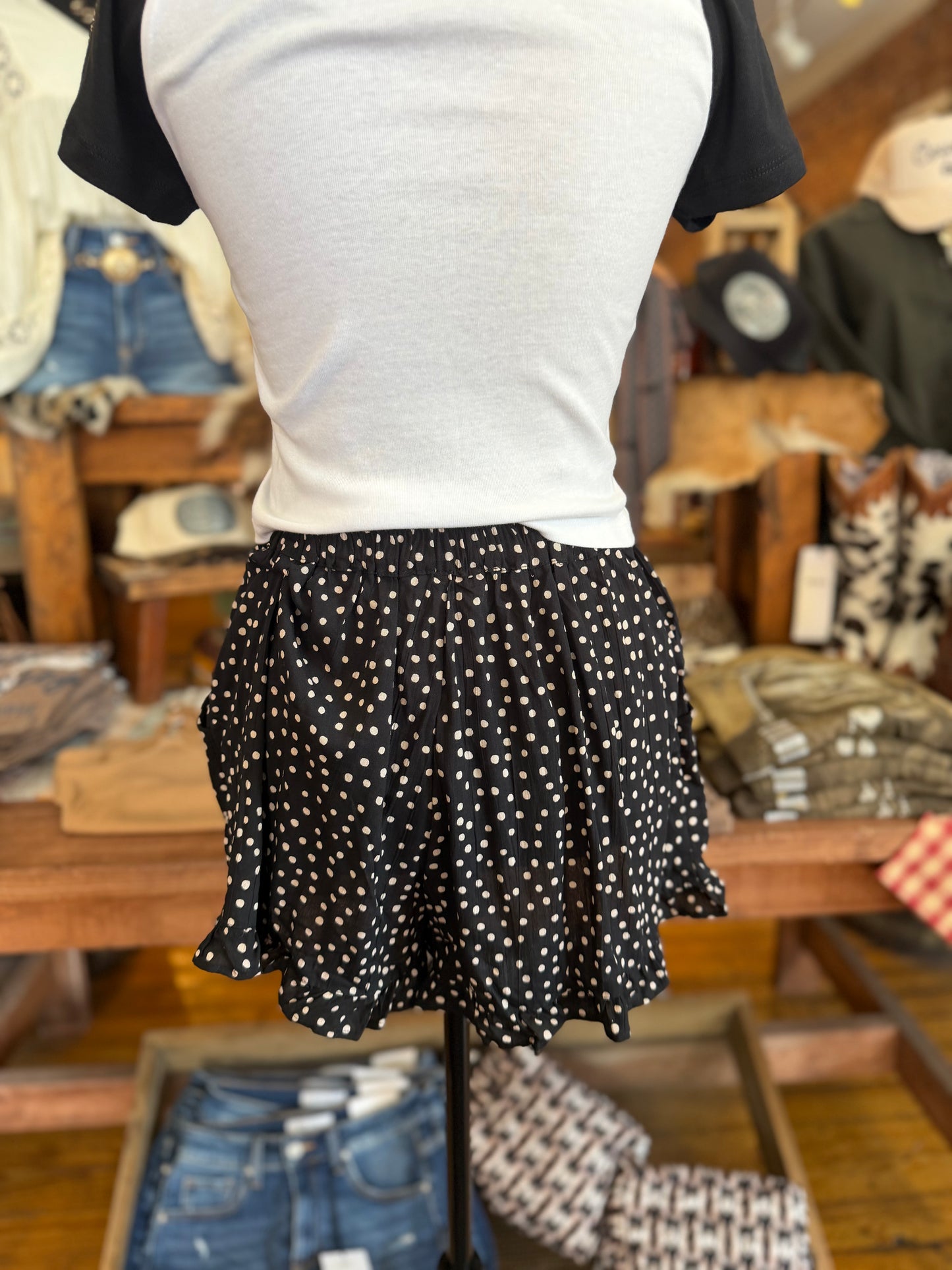 Dotted Daydream – Cuffed Shorts