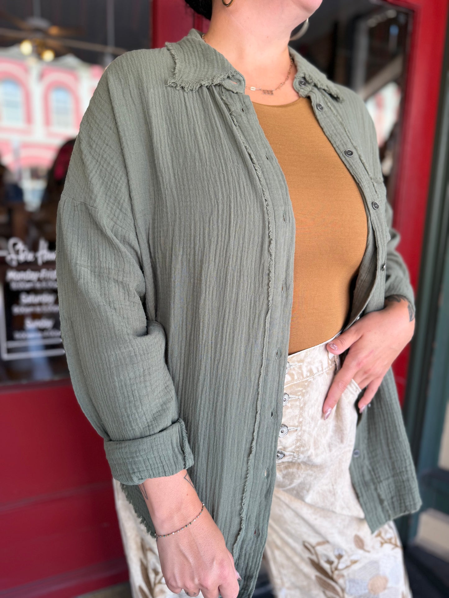 Free Flow – Olive Double Gauze Button Up