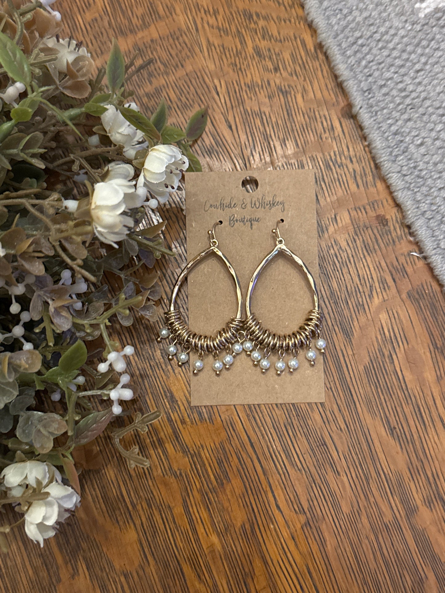Chain Link Pearl - Gold Earrings