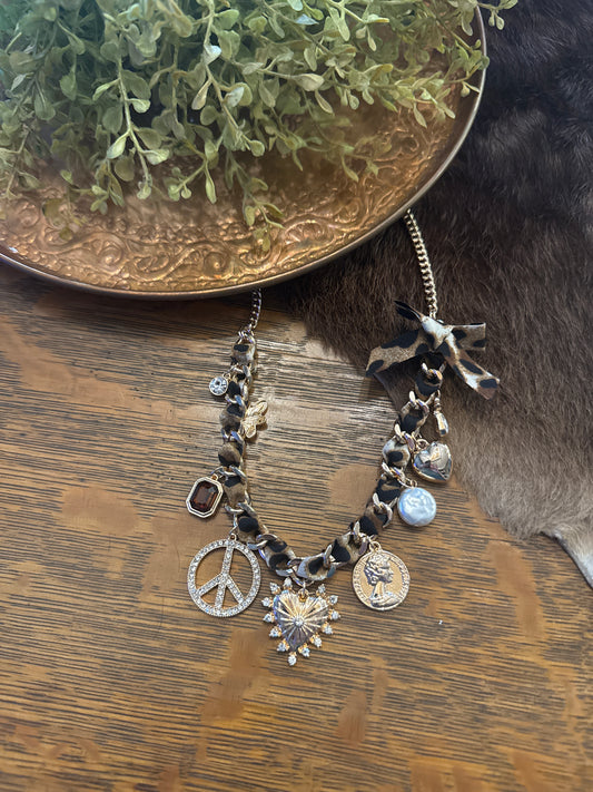 Peace Charm Cheetah - Necklace