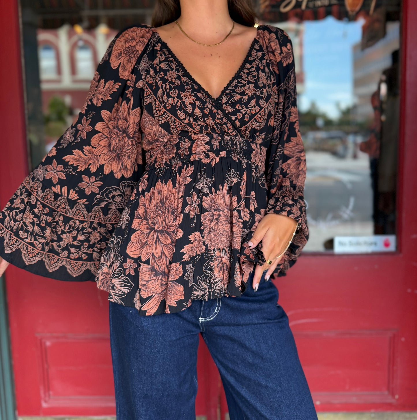 Cinnamon Flora – Bell Sleeve Top