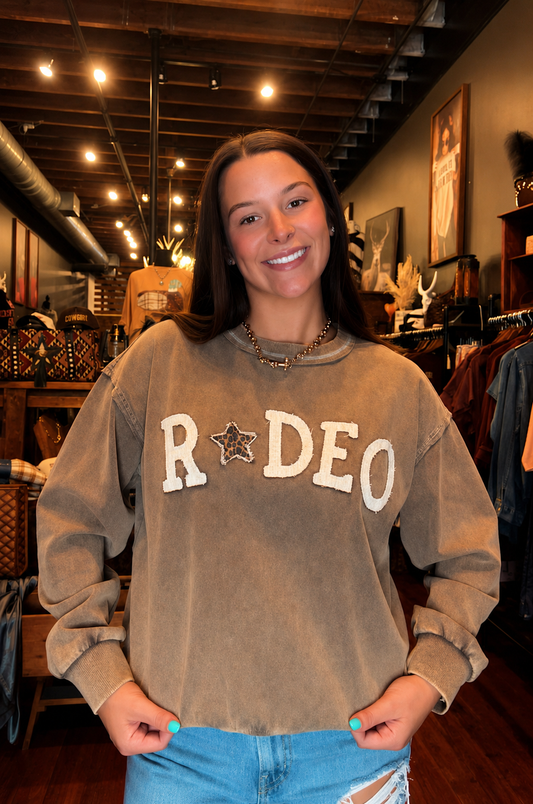 Rodeo Roots – Brown Mineral Pullover