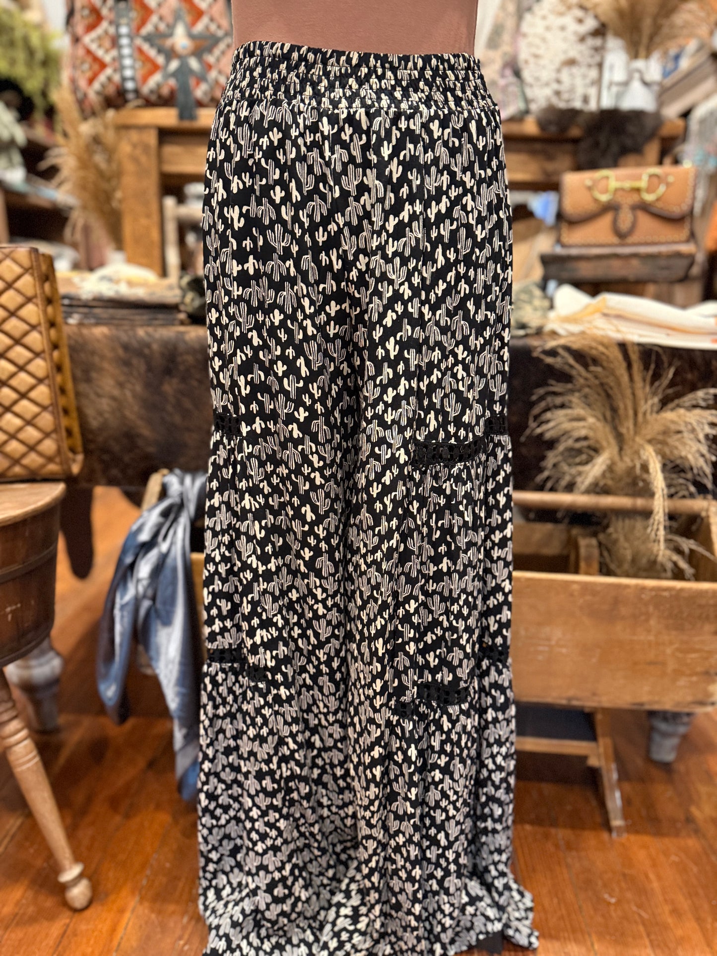 Dark Cactus Lace – Boho Pants