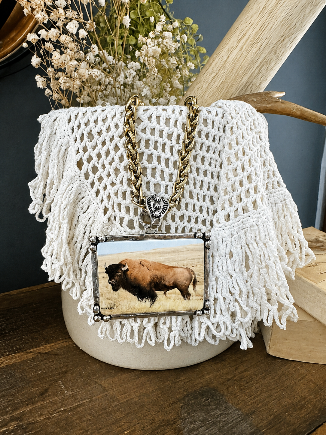Vintage Buffalo Plains Frame - Necklace