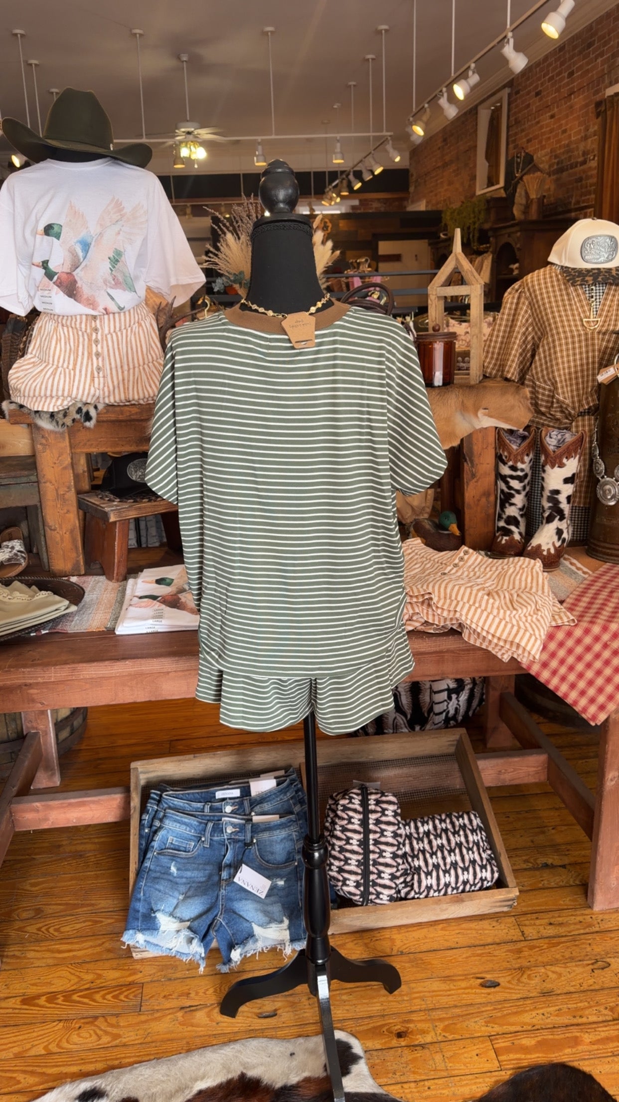 Everwood Stripe –Green Striped Set