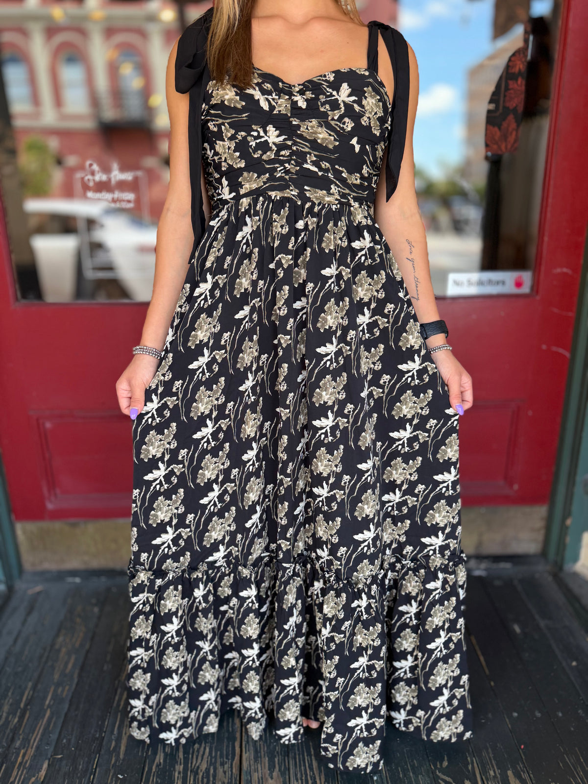 Secret Garden – Black Floral Maxi Dress