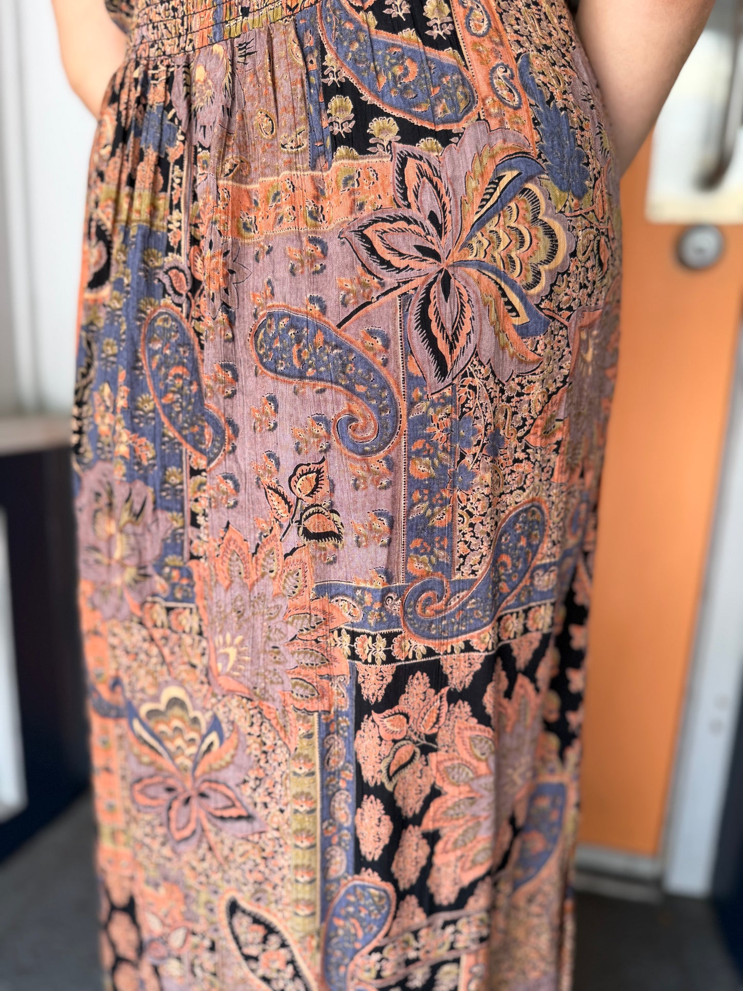 Romantic Noir – Paisley Maxi Dress