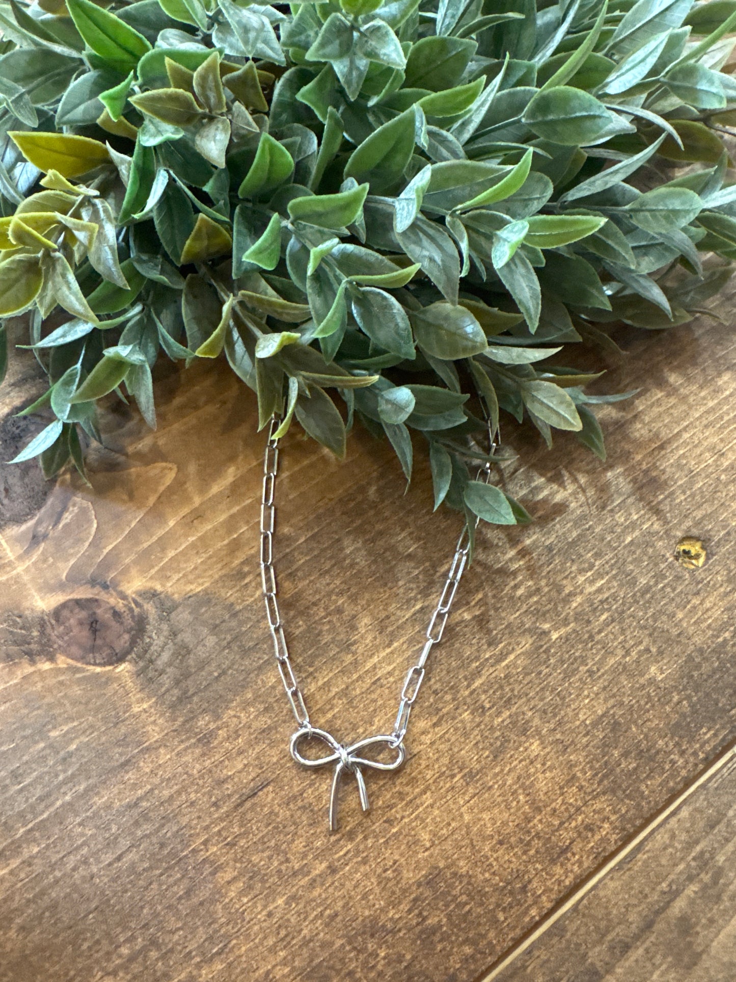 Paper chain Bow - Necklace