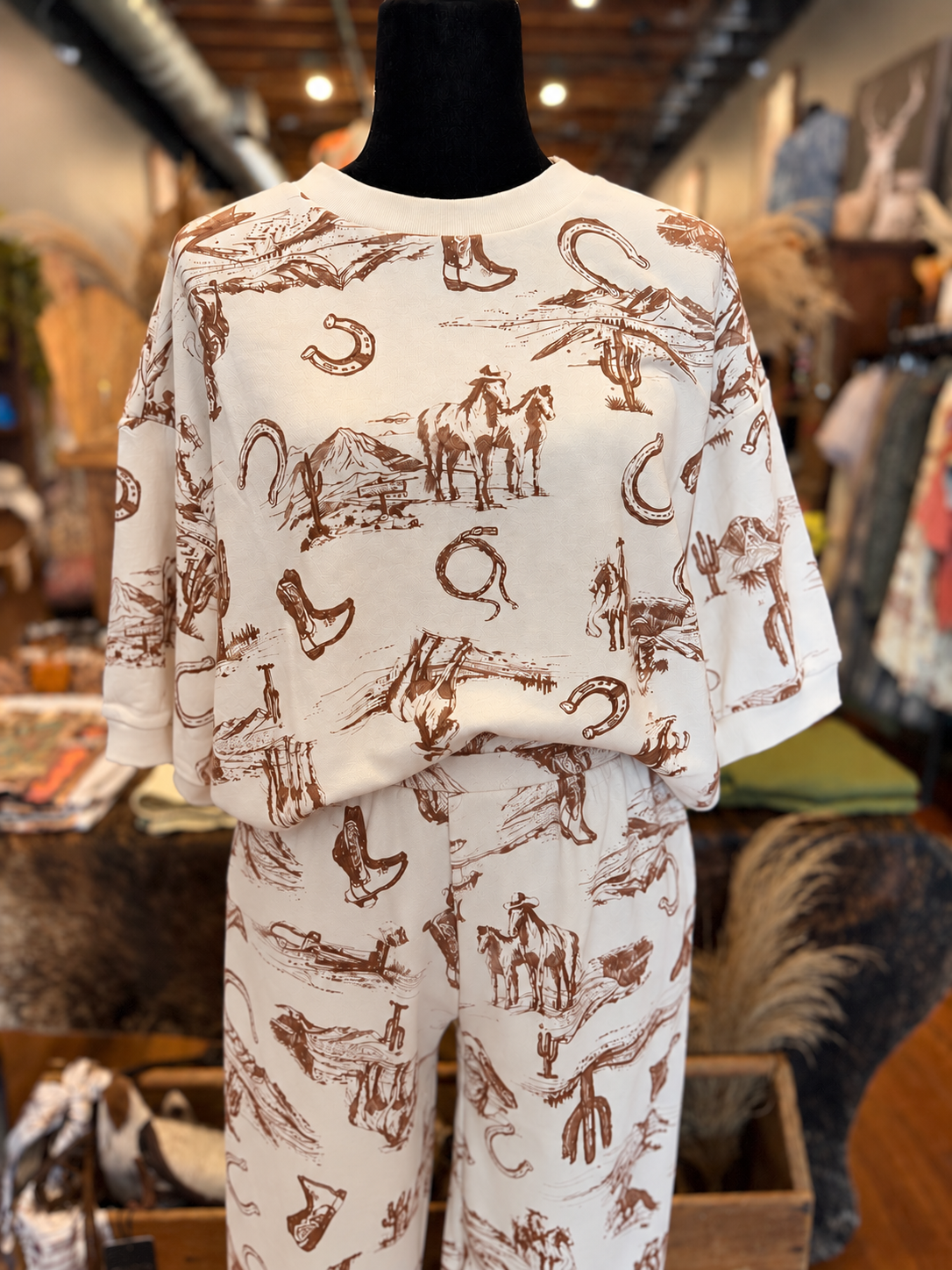 Cowboy Canyon – Western Crewneck