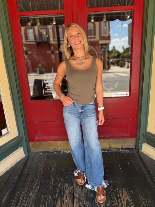 Seamless Intent – Olive Scoop Neck Tank