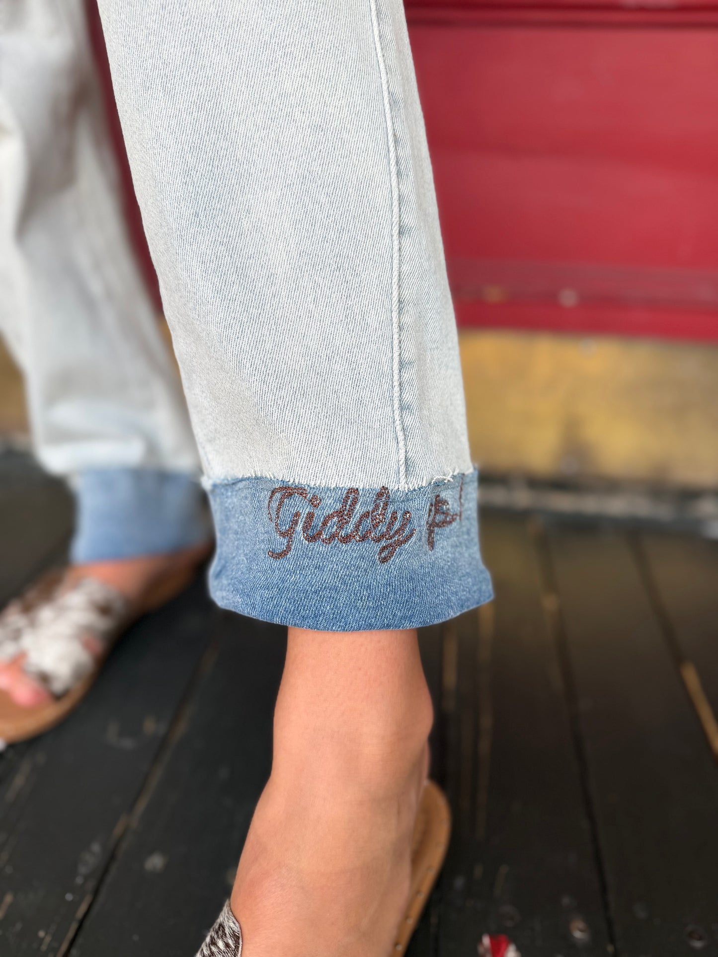 Giddy Up – Embroidered Barrel Jeans