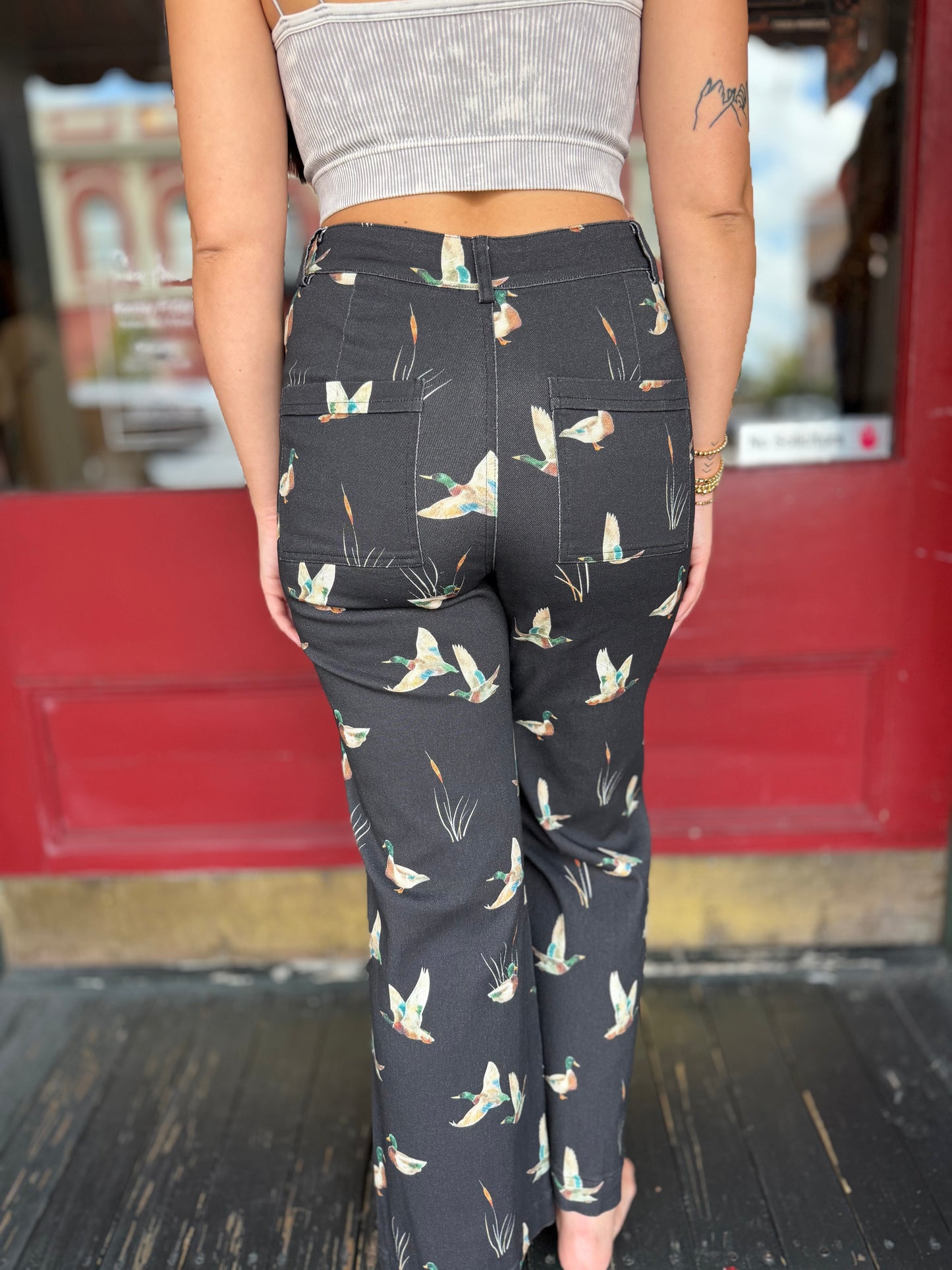Feathered Creek – Black Stretch Wide Leg Jeans