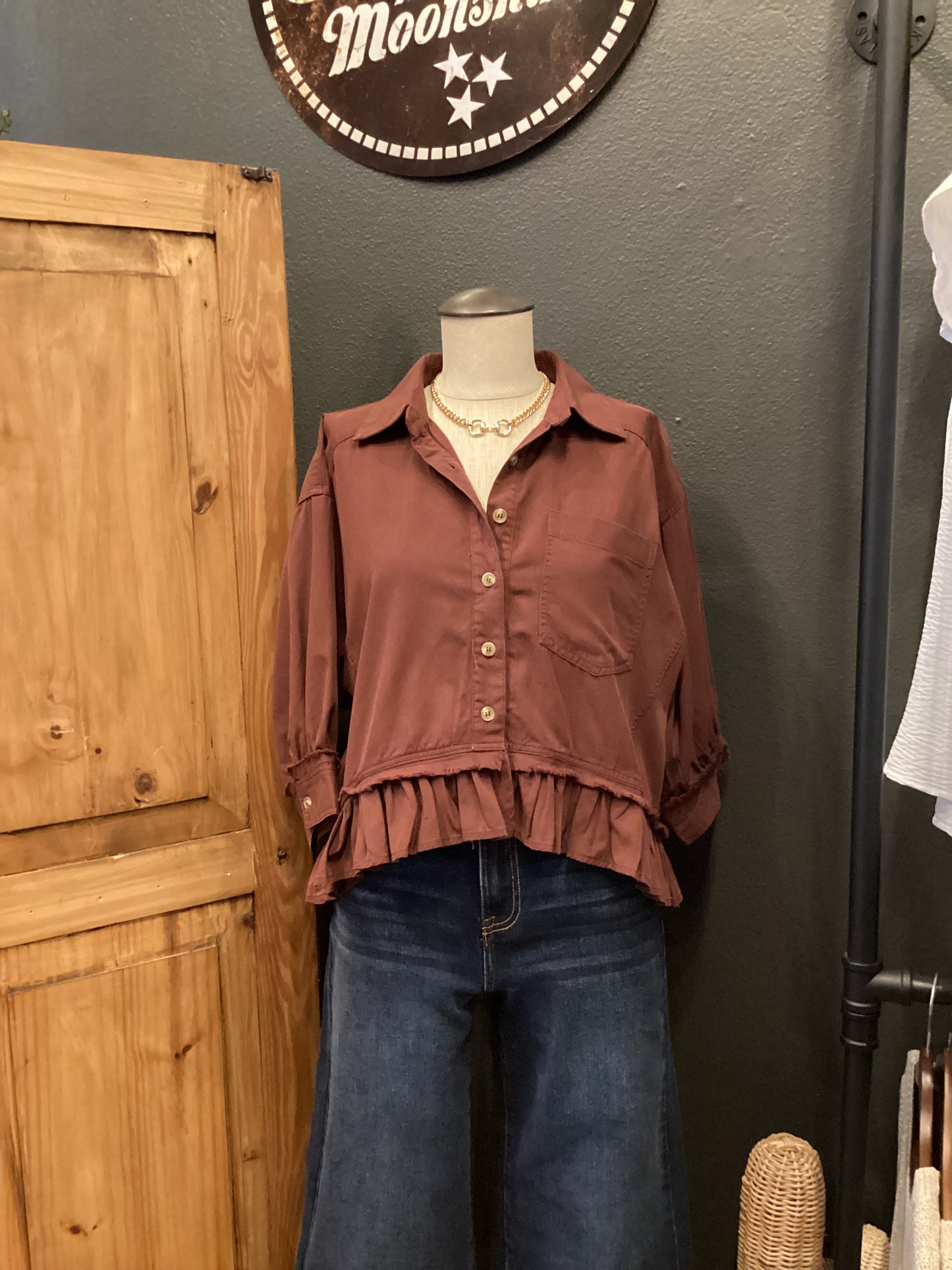 Wine Horizon – Ruffle Hem Shirt