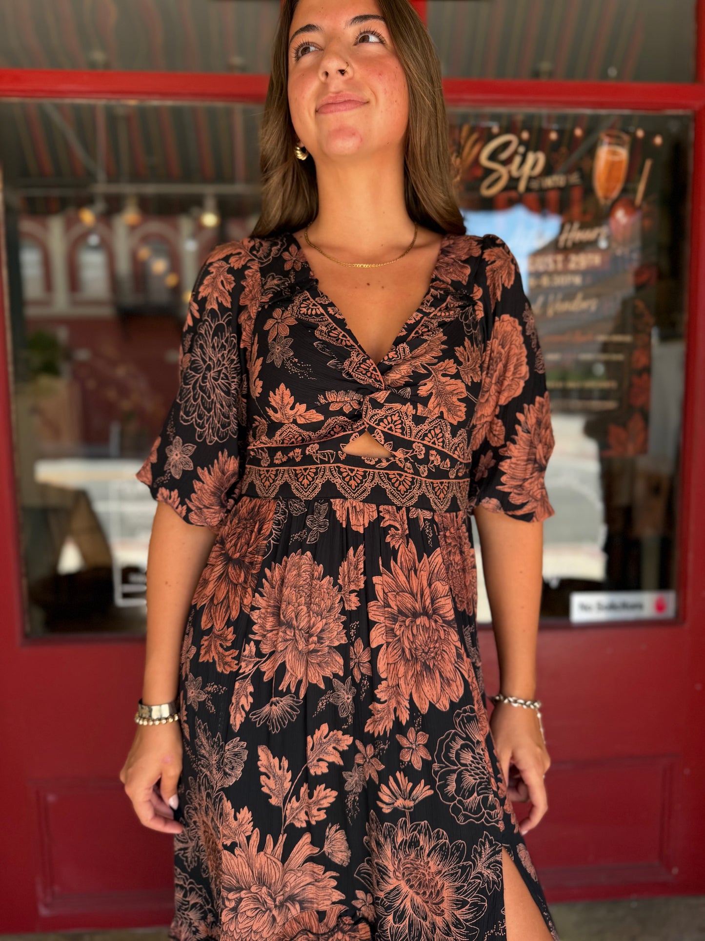 Cinnamon Flora – Twist Front Cut-Out Maxi Dress