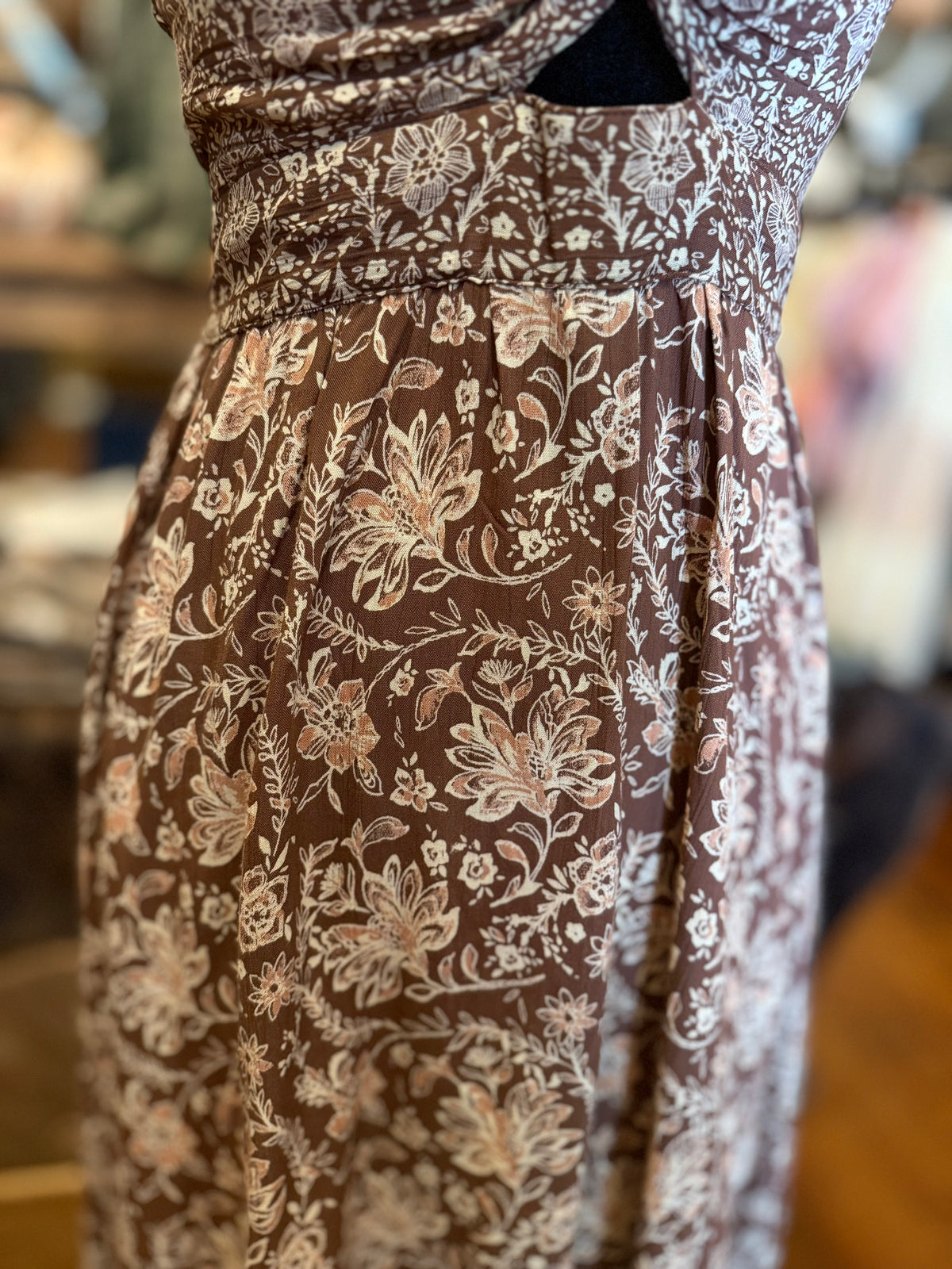 Brown Sugar Beauty – Brown Floral Twist Front Dress