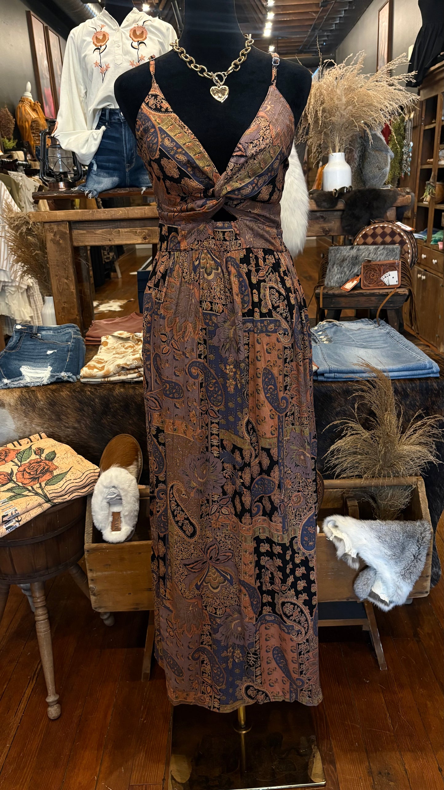 Romantic Noir – Paisley Maxi Dress