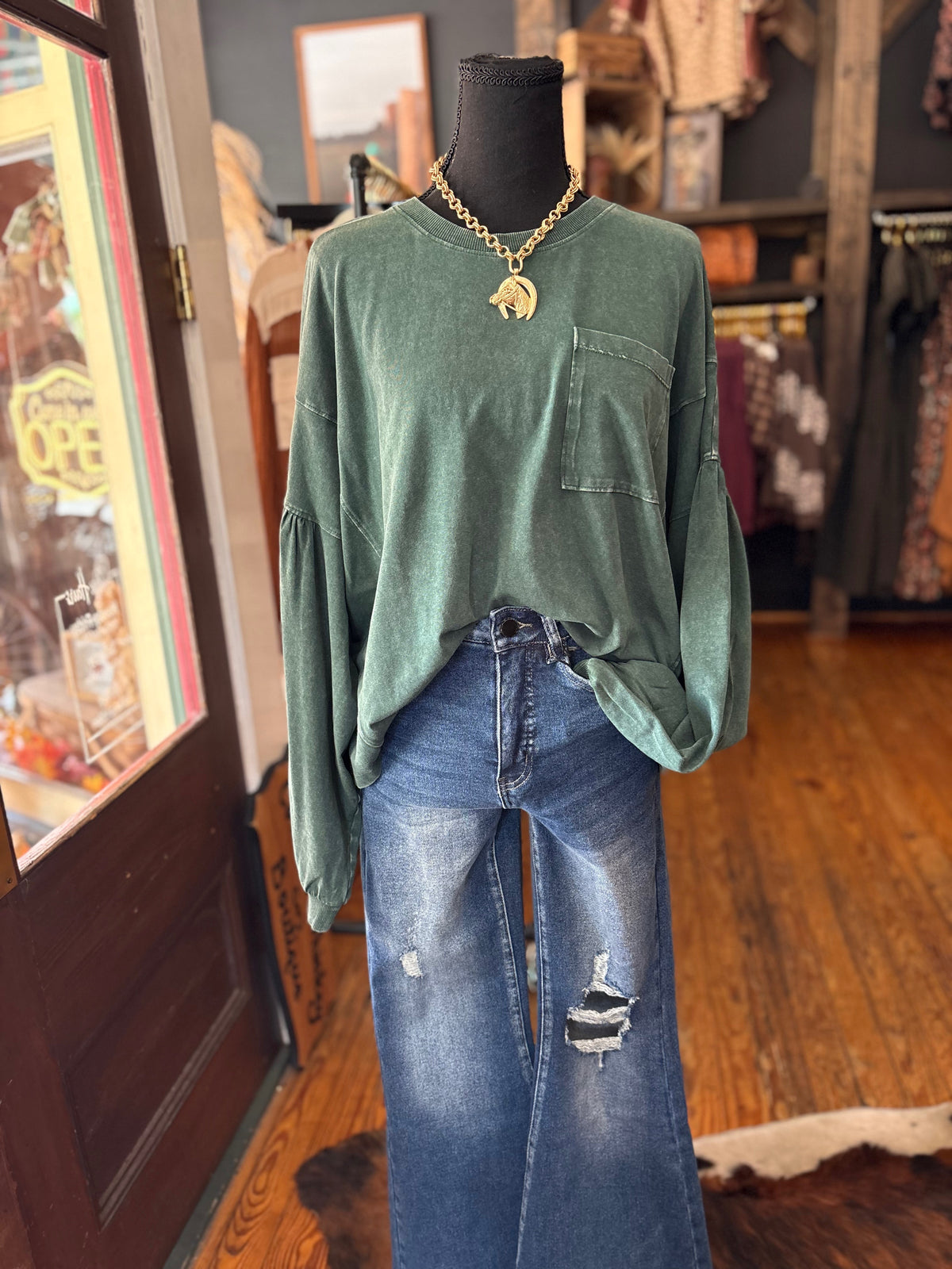 Simple Comfort – Deep Forest Bubble Sleeve Top