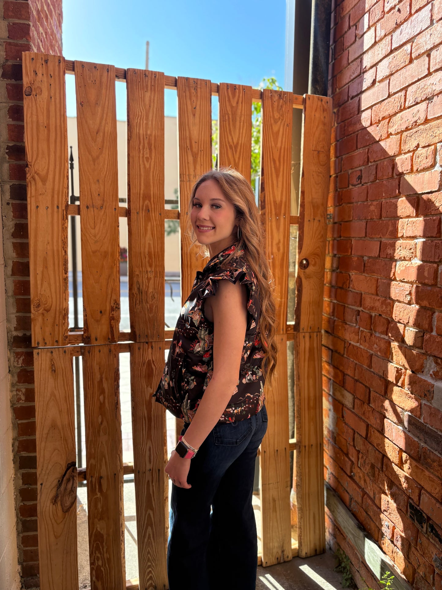 Frontier Wheel – Ruffle Trim Vest