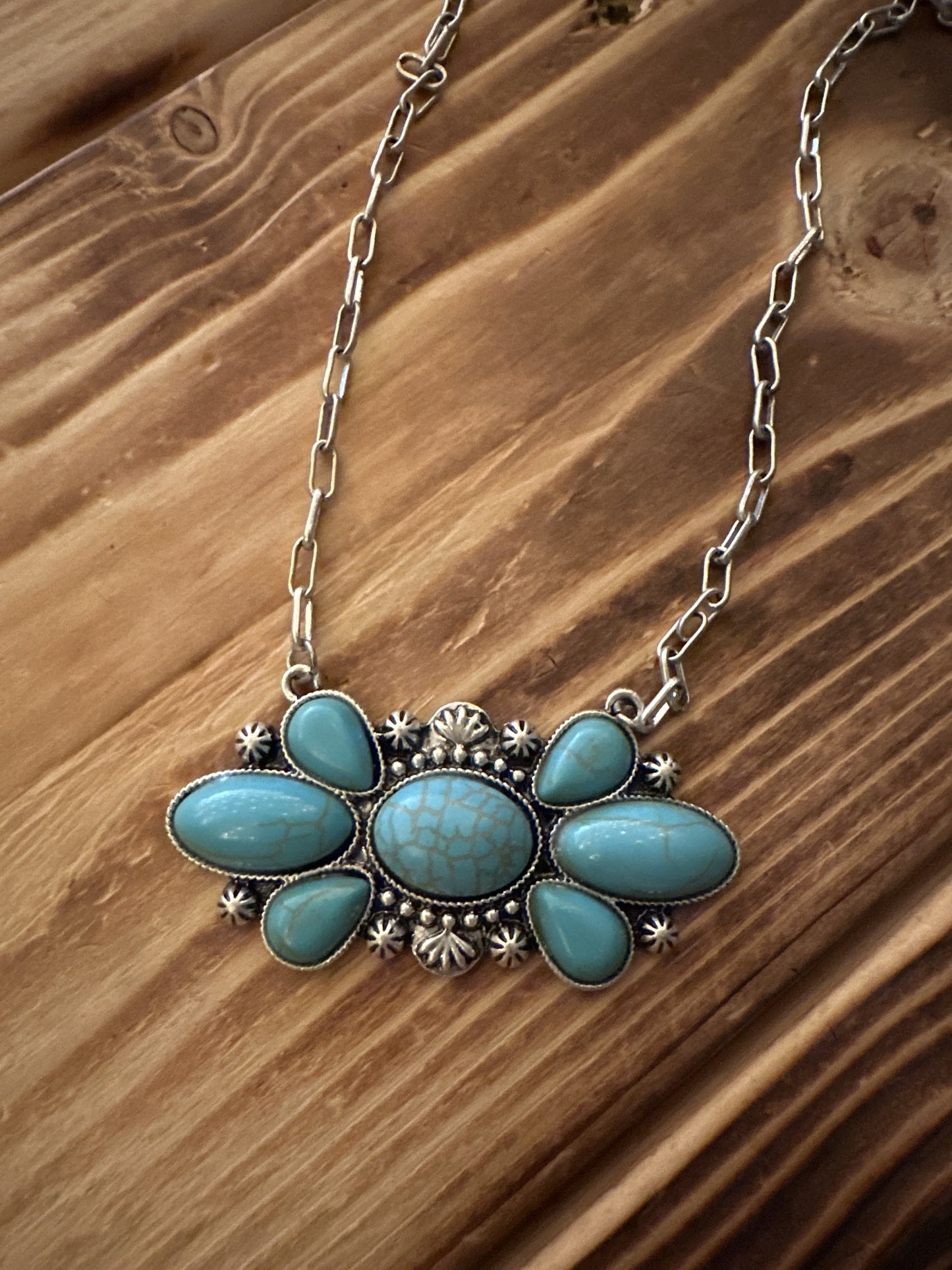 Spray Squash - Necklace