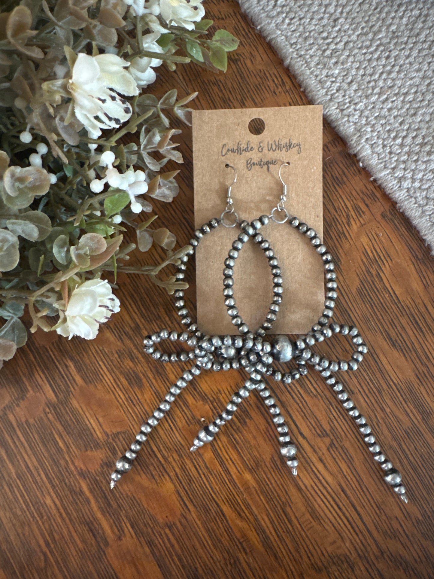 Distressed Pearl Bow - Earrings